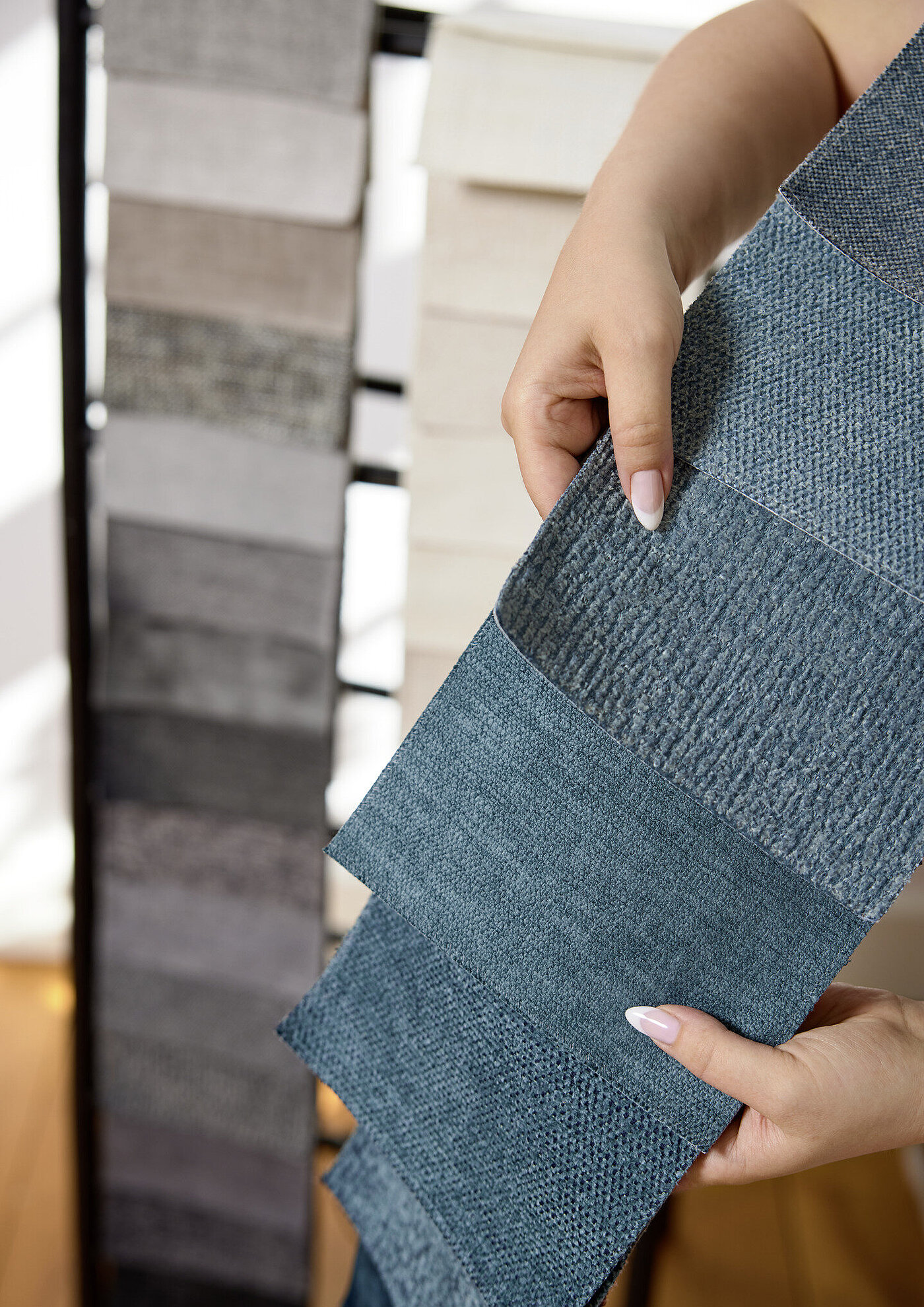 JAB Anstoetz Materialmuster Kollektion 2025/26