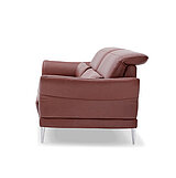 Sofa MR 1350: Sofa 3-sitzig mit Kopfpolsterverstellung (3KV), ca. B 200 H 88 – 109, SH 44, ST 51 – 66, T 117 cm, motorische Beinauflage, mit verstellbaren Armlehnen, Nierenkissen groß, ca. 70 x 25 cm, Leder Rodeo, Fb. barolo (PG 160) Kappnaht Ton in Ton, Metallfuß Aluminium poliert