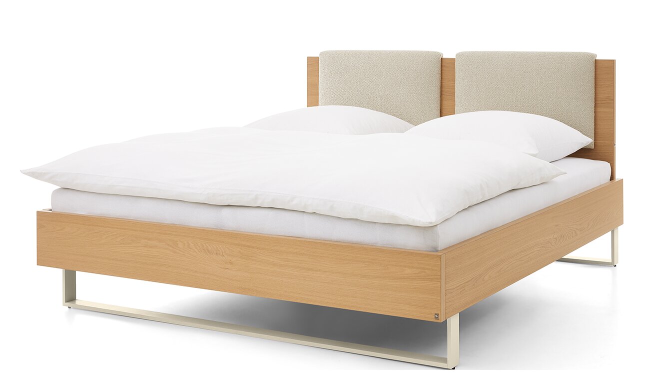 Holzbett Kara-Frame-Schlafen in Eiche furniert von Musterring