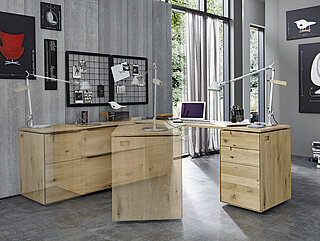 Puerto: Verwandlungs-Sideboard 152 282, ca. B 182, H 76, T 60 cm, ausgeschwenkt: T 228 cm, Eiche massiv, bianco