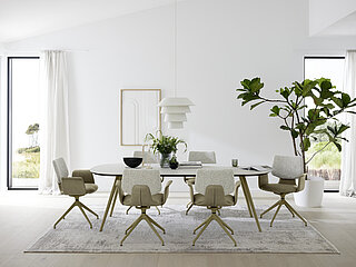 Stuhl Nerina in Grün und Esstisch Nica in Dekton