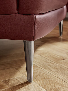 Sofa MR 1350: Leder Rodeo, Fb. barolo (PG 160) Kappnaht Ton in Ton, Metallfuß Aluminium poliert