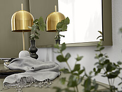 Kara-Frame-Dielen: Detail DieleVorschlag 73932, ca. B 272, H 179, T 40 cm, Griffe: Schwarz Matt, Lack Olivgrau