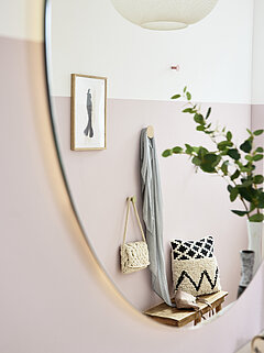 Kara-Frame-Dielen: Wandspiegel 88029, ca. Ø 105 cm. Zubehör: LED-Beleuchtung (94368)