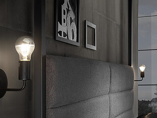 Detailbild vom Kopfteil in Stoff Grau vom Himmelbett MR My Heaven