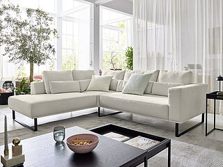 JUSTB! PM100 – The sofa as the centre of life - Musterring