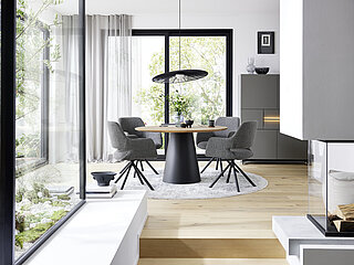 Esszimmer Tario Schalenstuhl in Fb. Grau und Esstisch in Eiche von Musterring