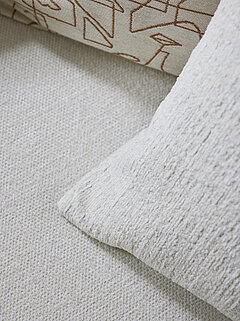 Detail Schlafsofa (140) mit Frontauszug, Stoff (PG 0, z.B. JAB 07070, 96 % Polyester, 4 % Viskose).