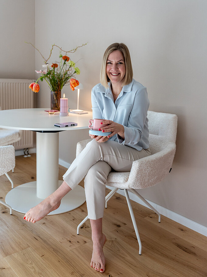 Armlehnstuhl, Stoff Shaun White (PG 4), 
Gestell Spinnenfuß (991) Metall wollweiß lackiert
