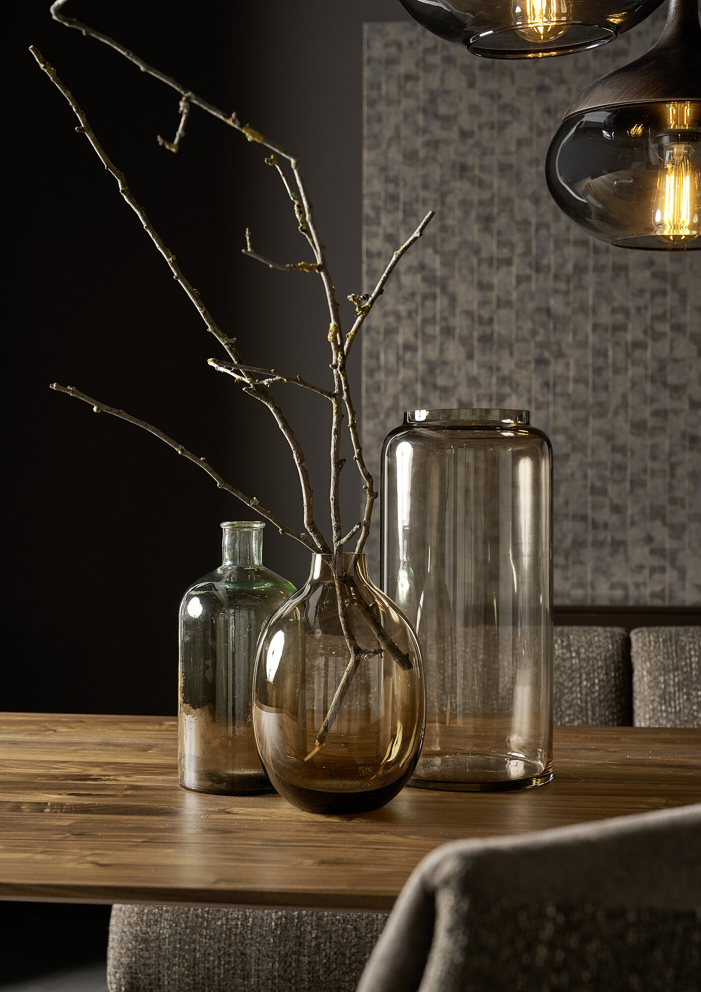 Esstisch (7883-83-080), Wildnussbaum geölt, Metallbügel pulverbeschichtet M56 bronze, ca. 200 x 100, H 75 cm