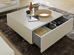 Couchtisch (23 13 MH 02) mit Schubkasten, Lack Kaschmir, ca. L 90, B 90, H 33 cm