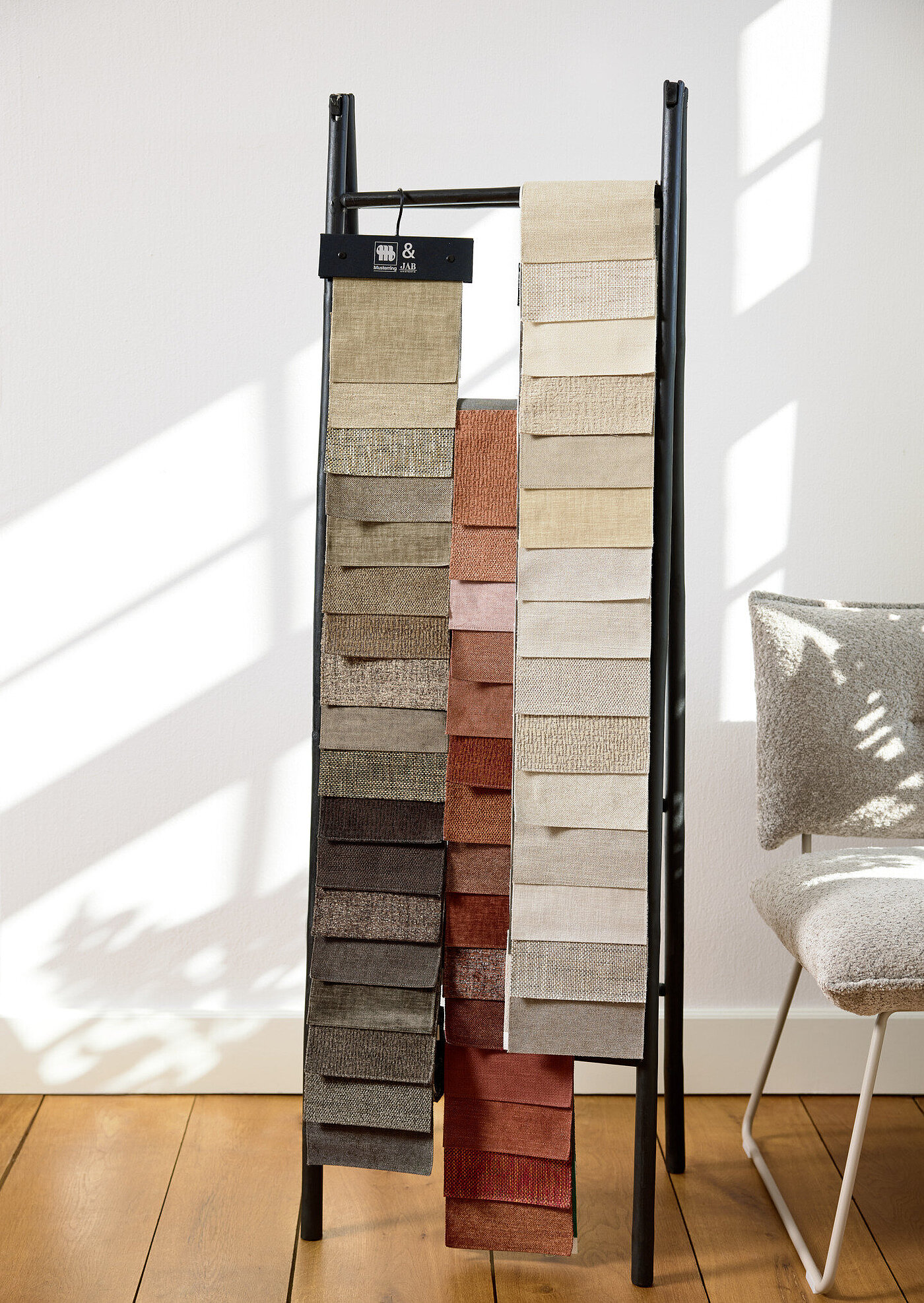 JAB Anstoetz Materialmuster Kollektion 2025/26