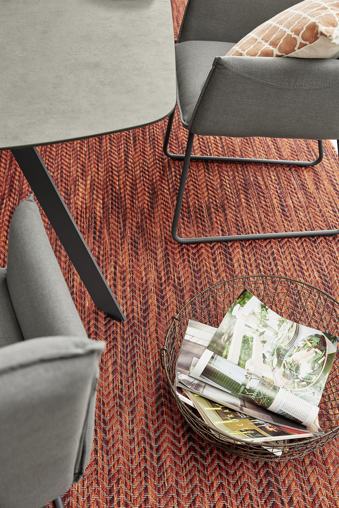 Gartenteppich FREILICHT CAPRI | Musterring Stuhl Madrid G542-100-180, ca. B 58, H 88, SH 48, AH 66 bis 64, T 60, ST 45 cm, Kufengestell: Eisen pulverbeschichtet anthrazit, Polsterschale Bezug Canvas Heather anthrazit