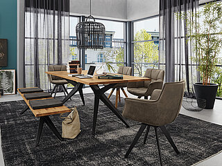 Esszimmer Tamina: Tisch 6753-79-080ca. 200 x 100, H 76 cmGestell: Eisen schwarz, Platte: Charakter-Eiche massiv, geölt, 30 mm Trapezprofil