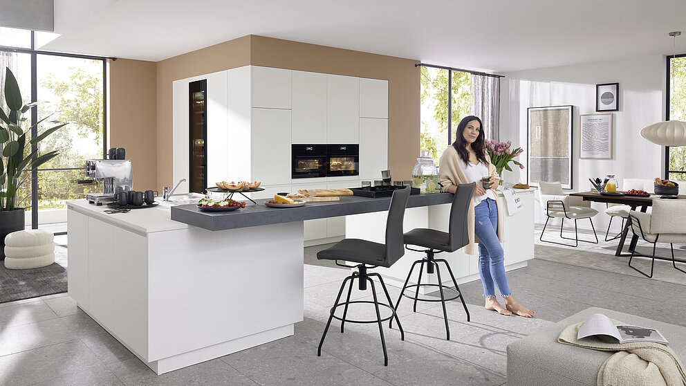 Musterring Cerina MR 220 – Kompakte Einstiegsküche Salbeigrün – Weiß mit Grau und Beige