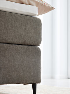 Boxspringbett des Modells Bari Boxspring in Farbe Grau der Marke Musterring
Fuß Boxspringbett