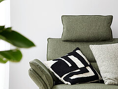 Sofa des Modells MR 310 in Farbe Grün
Stoff Bari turtle (PG 2/6)